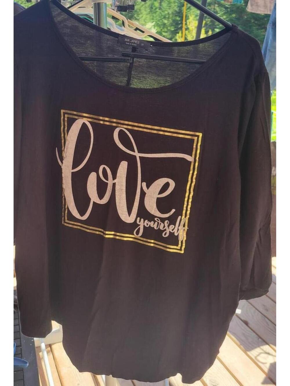 Ava James 1X Black 'Love Yourself' Graphic Top